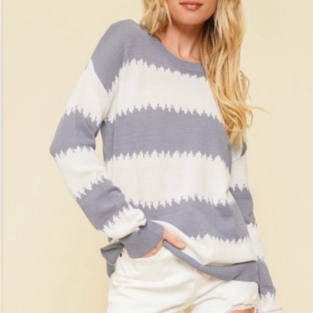 💕114 Striped Gray Blue and White Women's Sweater